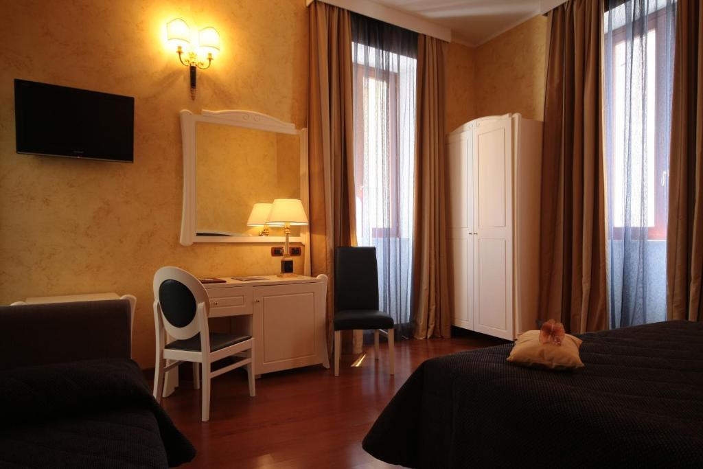 Hotel Rojan スルモナ 部屋 写真